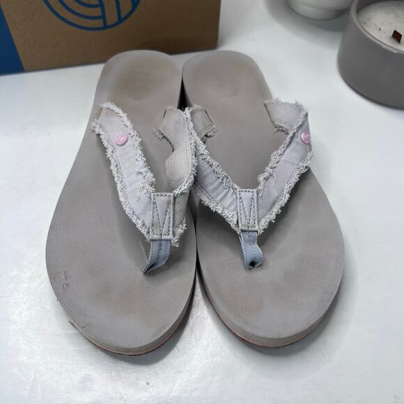 Vionic Beach Unwind Flip Flops Gray Slide Sandals Cotton Canvas Women 9 Tried On - Picture 5 of 10